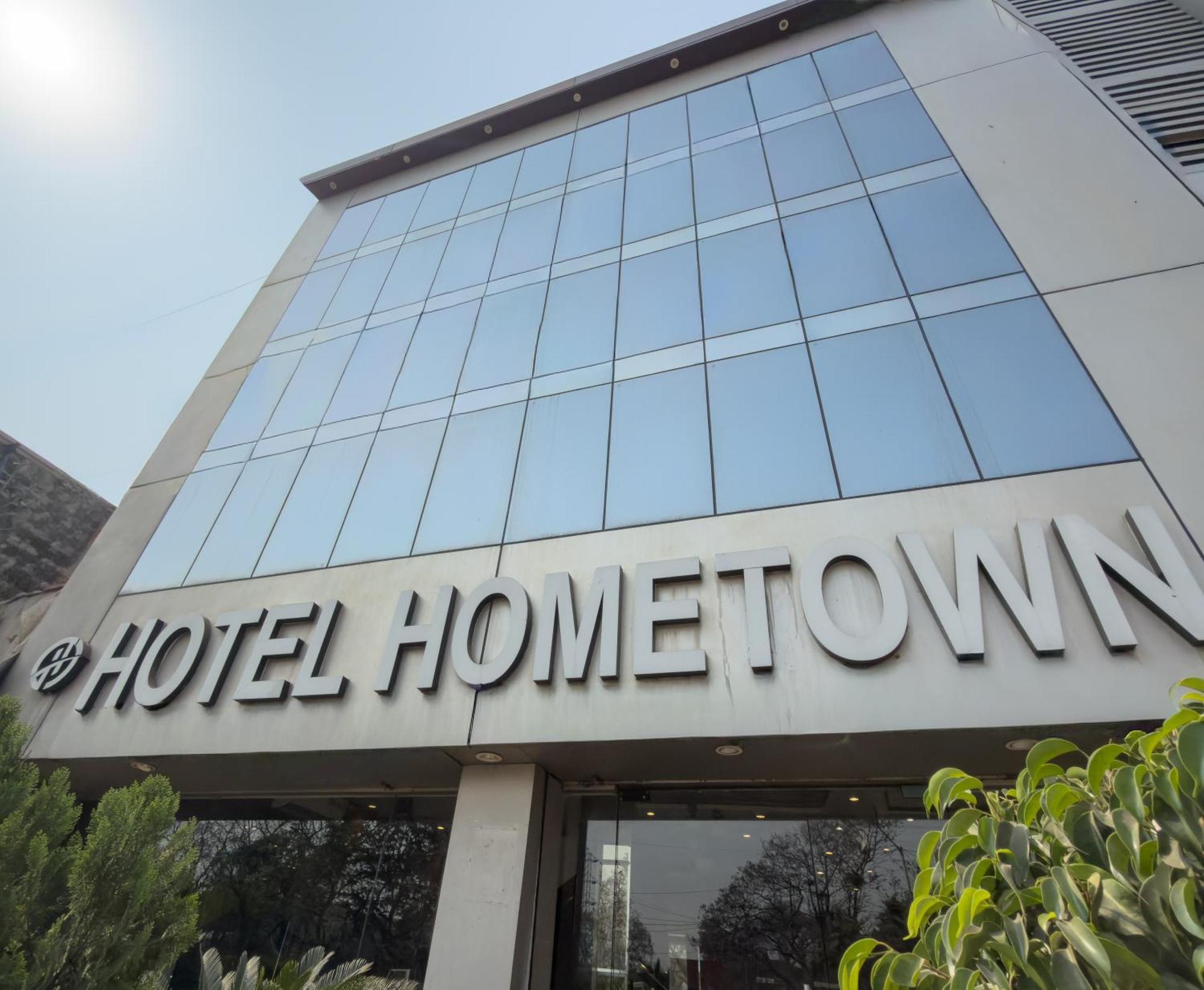 Hotel Hometown Near Us Embassy Bkc - Mumbai, Mumbai